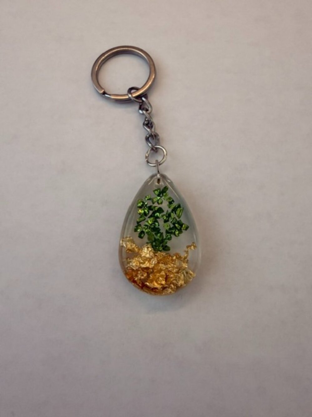 Handmade Resin Keychain – Green & Gold